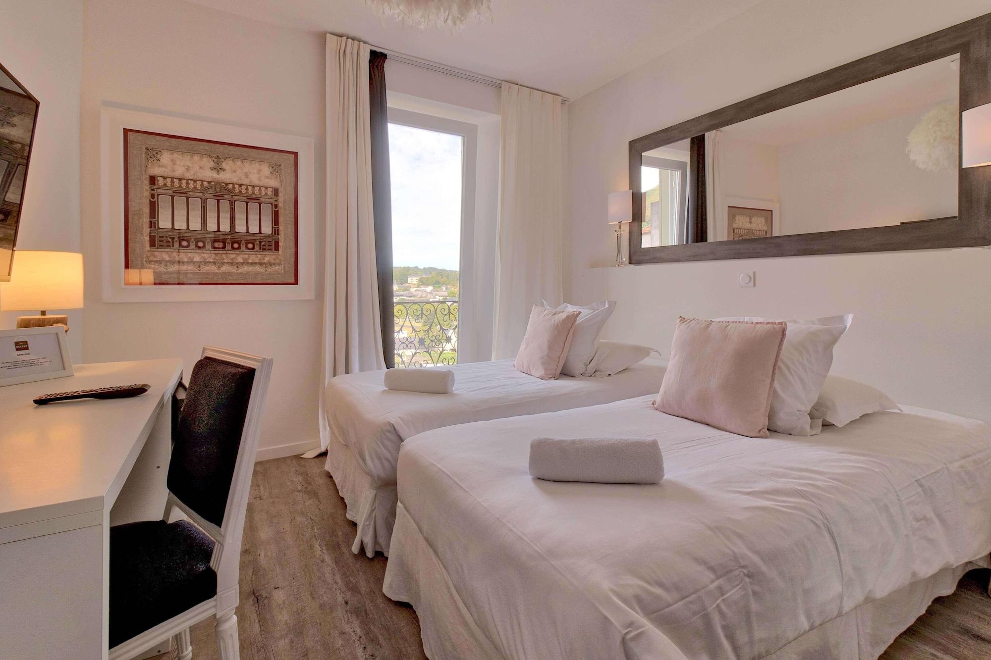 Belfry & Spa By Ligne St Barth ลูร์ด ภายนอก รูปภาพ A bedroom at the hotel