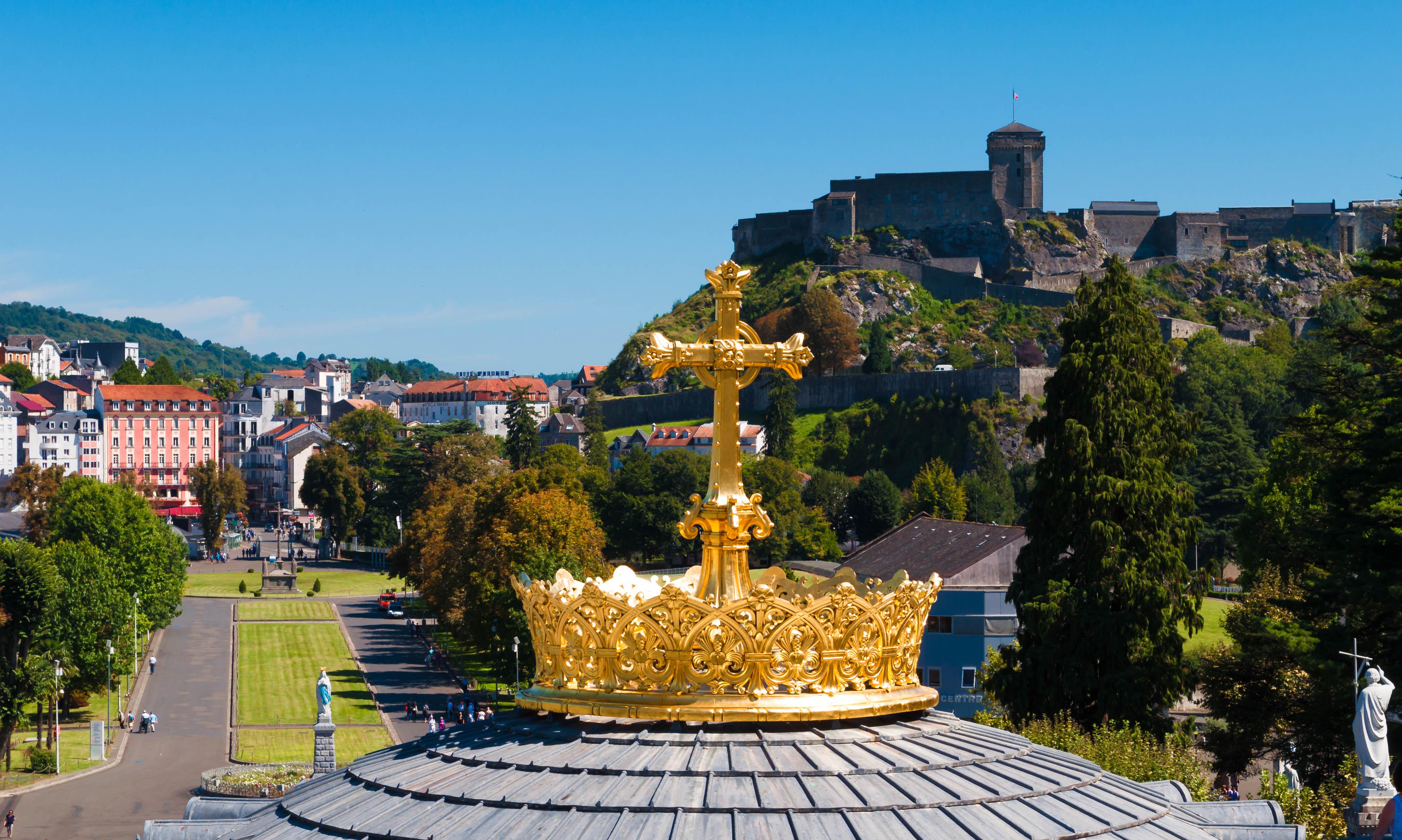 Belfry & Spa By Ligne St Barth ลูร์ด ภายนอก รูปภาพ The crown of the Prince of Orange