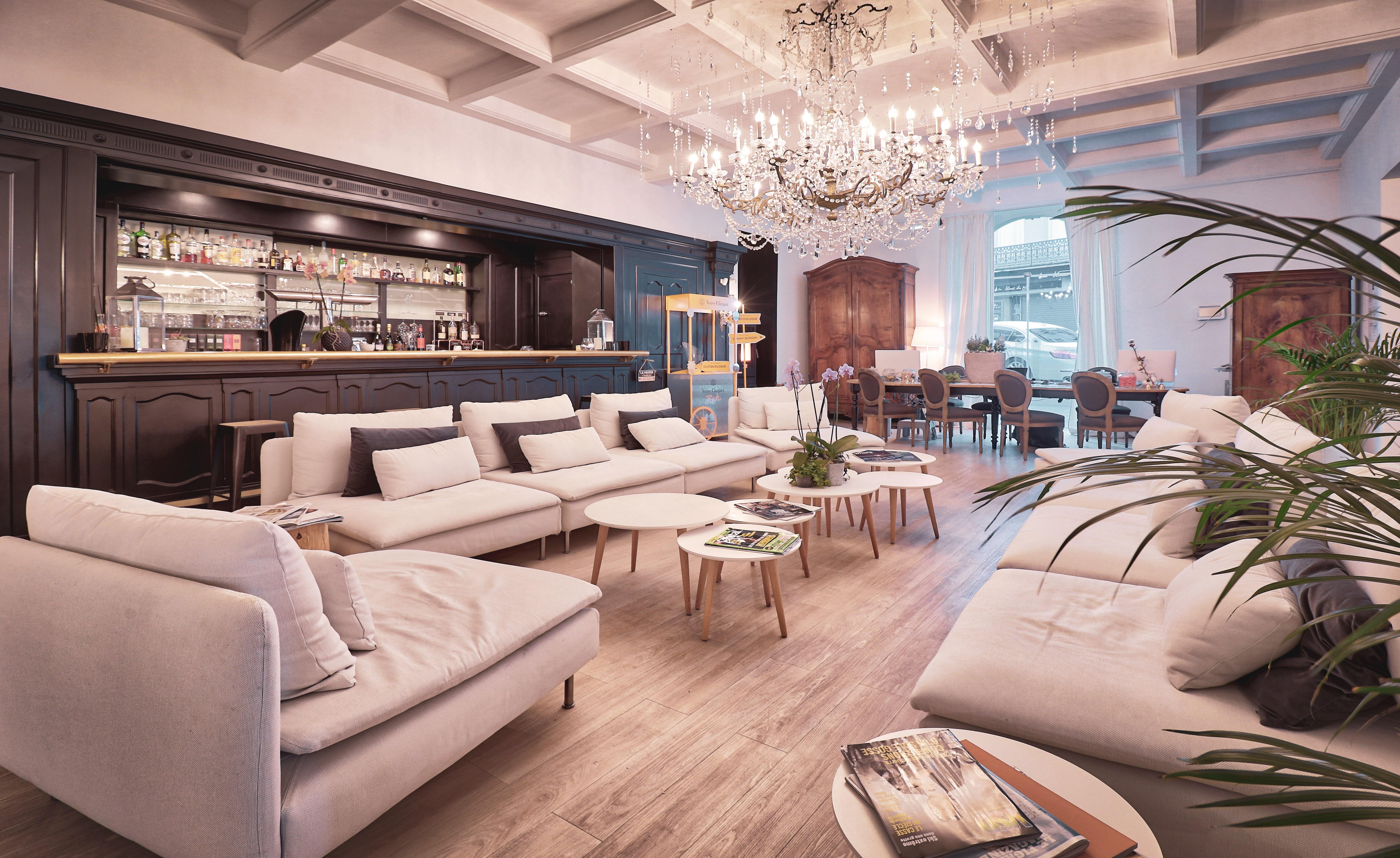 Belfry & Spa By Ligne St Barth ลูร์ด ภายนอก รูปภาพ The interior of the lounge