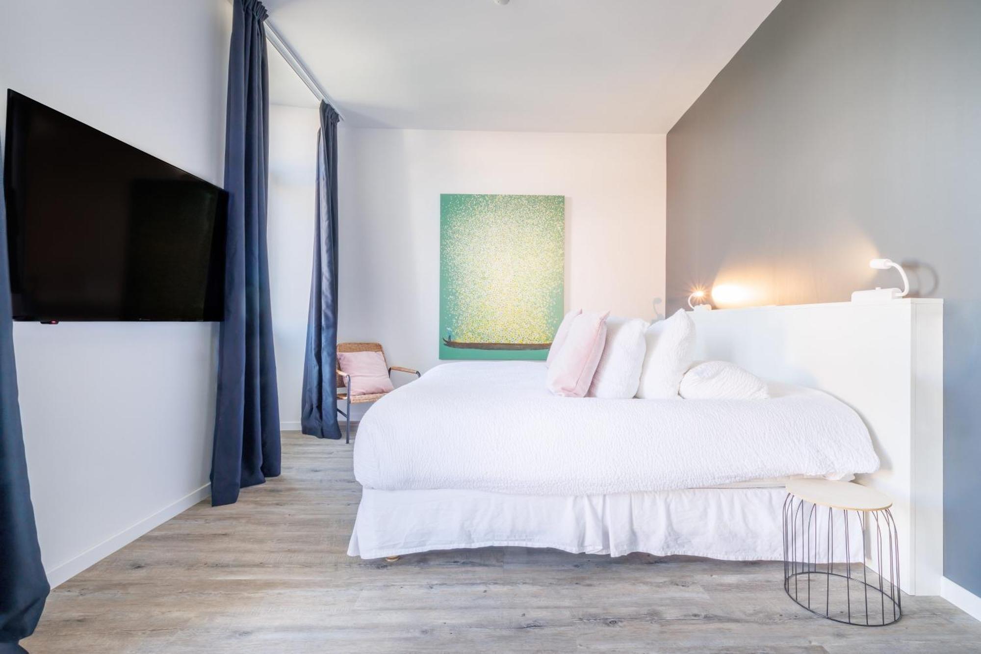 Belfry & Spa By Ligne St Barth ลูร์ด ภายนอก รูปภาพ A bedroom at the Hotel